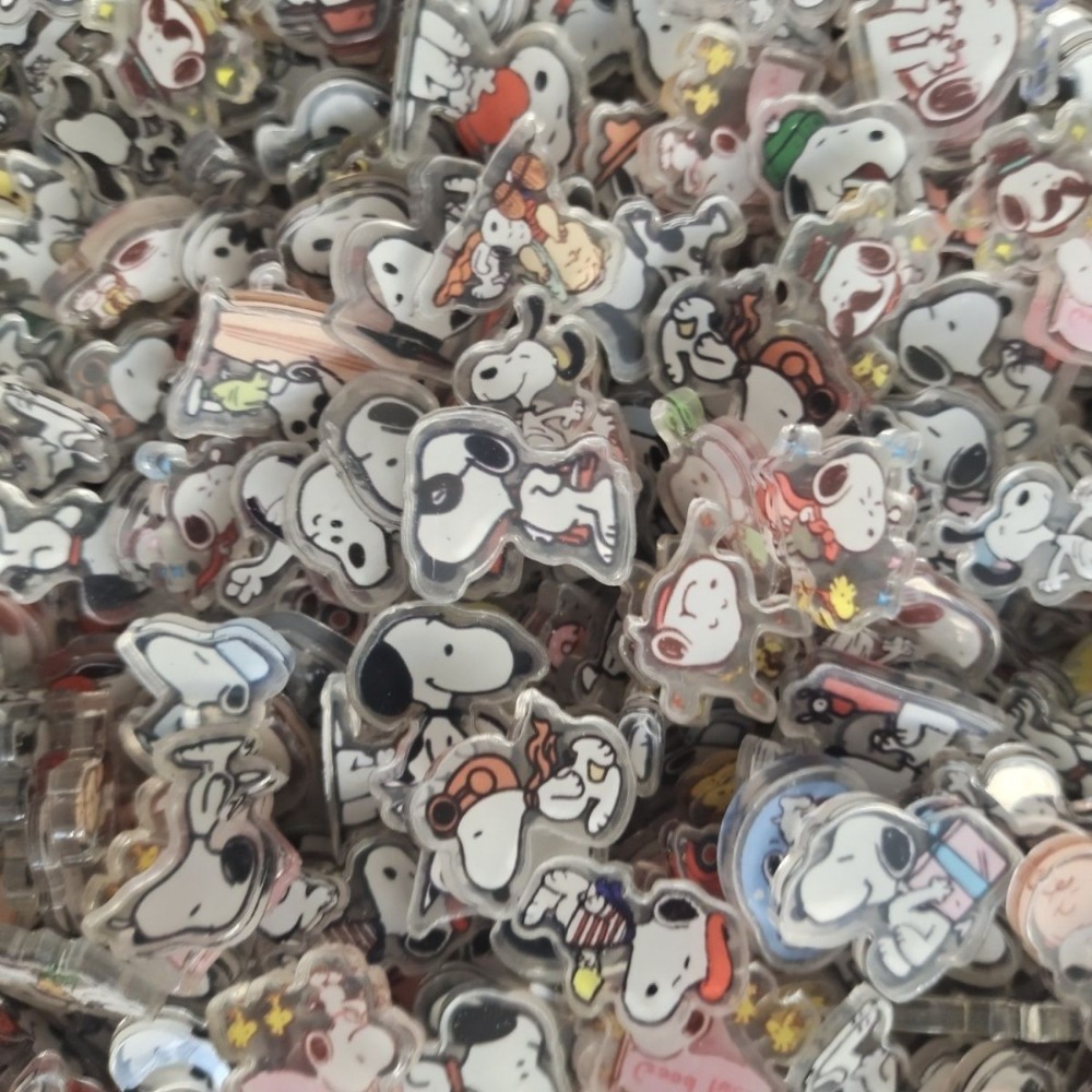 50-100 Pezzi 2cm Snoopy in Acr - Phone Accessories Supplier recensione e prezzo